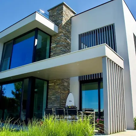 Luxury Waterfrontvilla 빌라