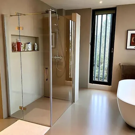 Luxury Waterfrontvilla 빌라