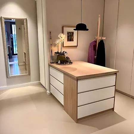 Luxury Waterfrontvilla וילה