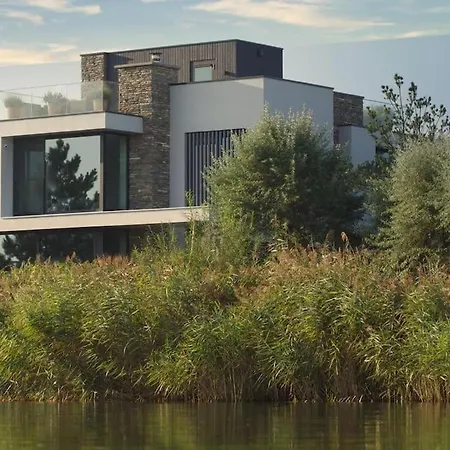 Luxury Waterfrontvilla Amszterdam