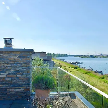 Luxury Waterfrontvilla * アムステルダム